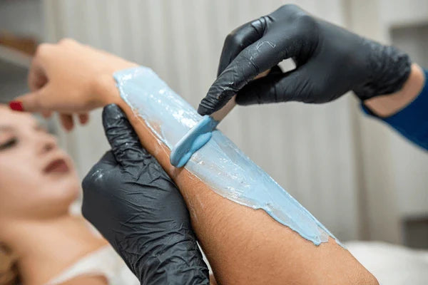 How Full Arms Wax Fits into Modern Beauty Trends in Skincare
