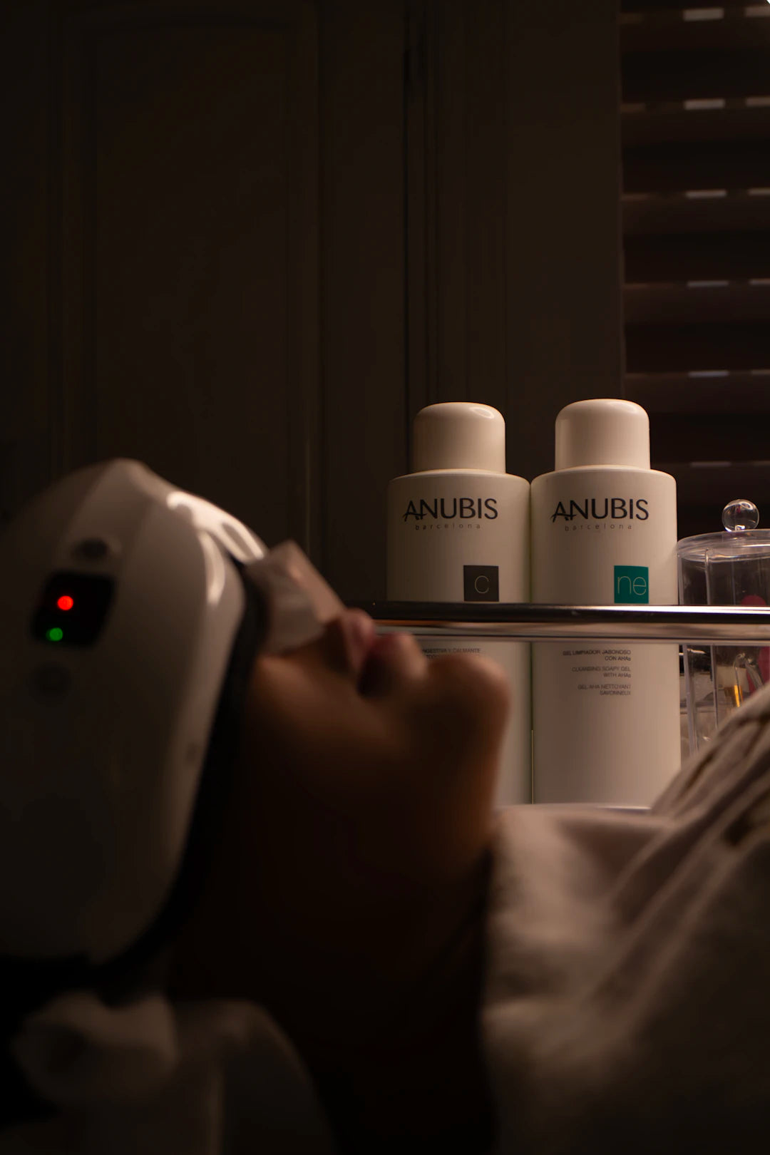 Natural vs. Chemical Face Treatments What's the Difference